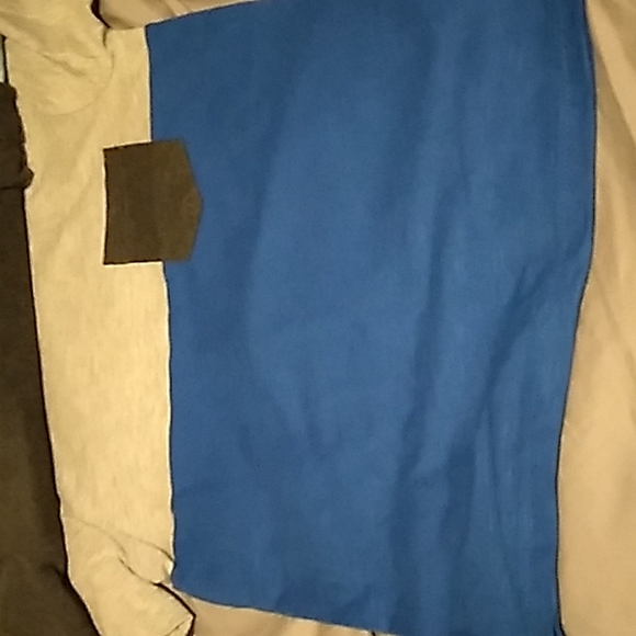 3 Pack Youth t-shirts boys size XS 5/ 6 Gray, Blue & Light Blue - Picture 6 of 12